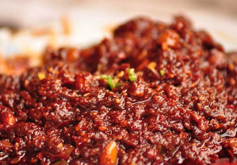 企業(yè)想要的辣椒醬灌裝機生產(chǎn)線是怎樣的？